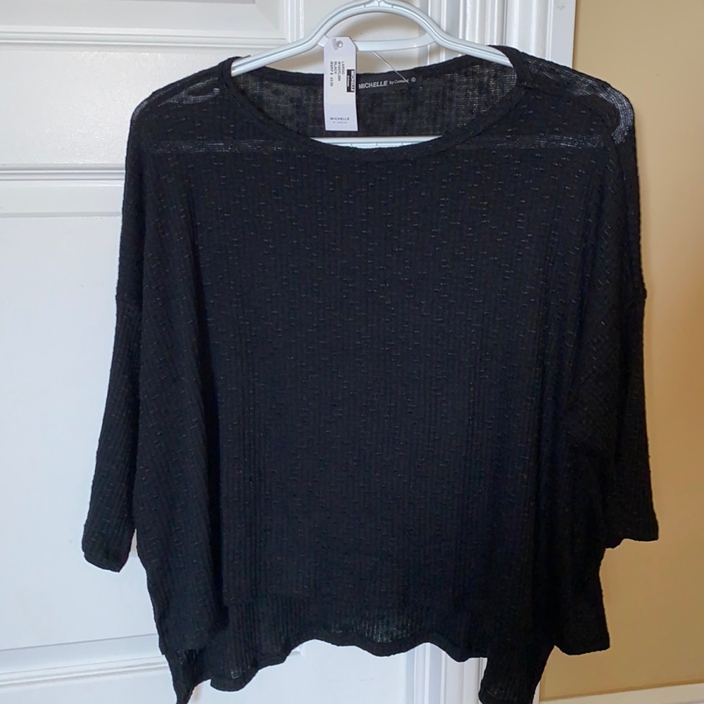 Black 3/4 sleeve shirt